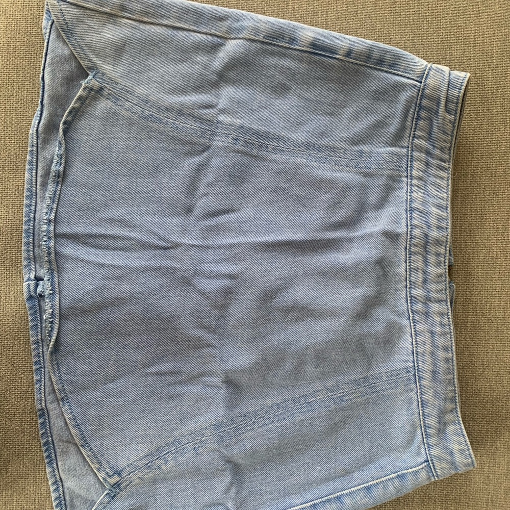 Scalloped mini denim skirt with back zipper